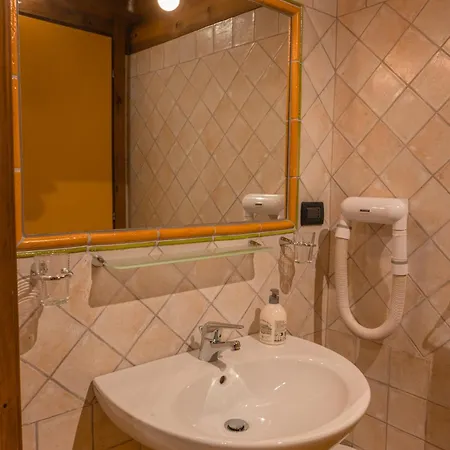 Della Guida 3*