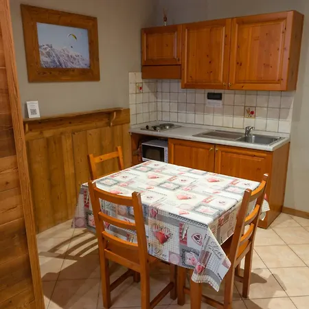 Della Guida Apart-hotel